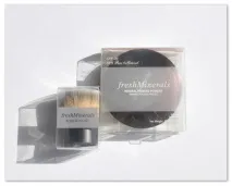 Мінеральна компактна пудра-вуаль Fresh Minerals у відтінку Showtime і кисть кабуки, minerals