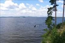 Озера та водосховища - Вода свердловина вода