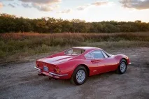Переклад Motor Trend Ferrari Dino 246 GT vs переклад
