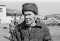 затворнически затворнически