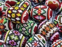 Пасхальні яйця з бісеру від простого до складного бісеру
