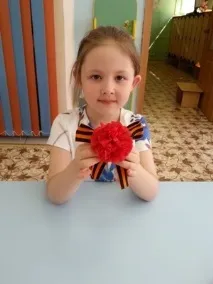 Вироби на 9 Травня з дитиною в дит. травня