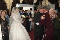 Нехай хто завгодно ріже торт, але не наречена» завгодно