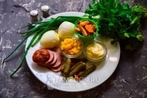 Рецепт салат з кирієшками сухарики