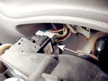 Ремонт важеля поворотника на Peugeot 206 ремонт