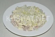 Листковий салат зі свининою та грибами грибами