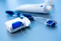 Термін служби імплантів зубів впливають фактори, відгуки стоматологів та пацієнтів зубів