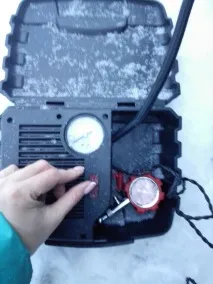 Спущене колесо – для дівчини не проблема або як приручити компресор спущене