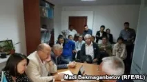В Астані пайовики скаржаться на будівництво, що тривало. астані