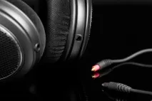 У цих навушниках не можна слухати Apple Music слухати