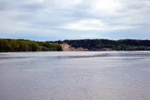 Вниз по Іртишу можна