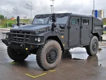 Військові автомобілі України та інших країн україни