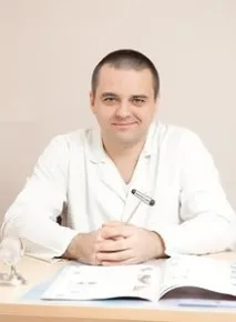 Лікарі клініки класичної медицини клініки