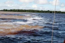 Інша реальність - Чарівні місця Землі - води, що не змішуються. реальність