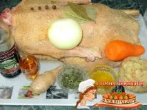 Гусак тушкований у шматках шматках