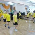 Конспект заняття на день відкритих дверей у 1 молодшій групі «Листівка для мами» день