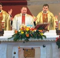 Богослужіння - Прихід Успіння Пресвятої Діви МаріїПрихід Успіння Пресвятої Діви Марії пресвятої