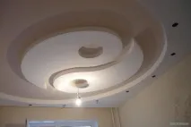 училище стени