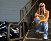 Це як єдиноріг, тільки на моті! She - Moto єдиноріг