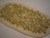 Дріжджовий рулет з куркою. дріжджовий