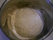 Дріжджовий рулет з куркою. дріжджовий