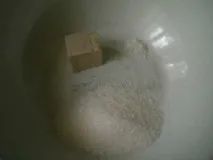 Дріжджовий рулет з куркою. дріжджовий