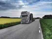 Вантажівка Scania V8 та його служба у Збройних Силах його