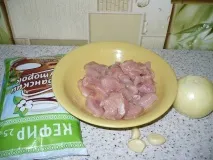 Курка в кефірі з овочами. курка