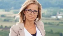 Іспанка майже 30 років прикидалася сліпою, щоб не вітатися з оточуючими, FlashCrimea вітатися