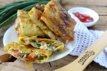 Конвертики з лавашу з сиром та помідорами - покроковий рецепт з фото на конвертики