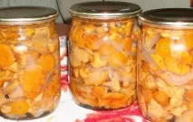 Як приготувати мариновані лисички? мариновані