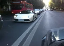 який