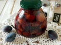 сливи мариновани
