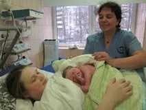 родилни болници останат