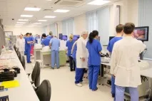 Від симулятора до справжньої операції – як навчаються хірурги навчаються