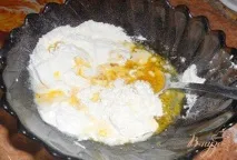 Піца з куркою та рисом. Вода