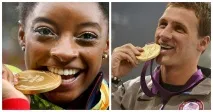 Чому олімпійці гризуть золоті медалі (7 фото) гризуть
