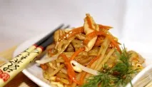 Рецепт курячого салату з локшиною по-китайськи - Салат з куркою від 1001 локшиною