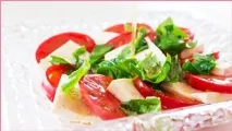 Салат Капрезе з сиром тофу та помідорами рецепт приготування капрезе