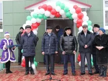 върху