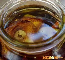 Солоні сливи на зиму – фото рецепт приготування з часником солоні