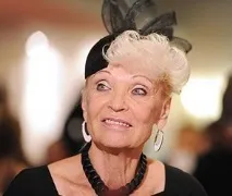 потрапила