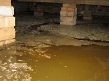 Вода у підвалі вода
