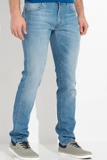 Моделі чоловічих джинсів Wrangler чоловічих