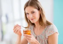 Este posibil să mănânci miere cu caracteristicile dietei Dukan, avantaje și dezavantaje cu videoclip
