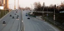 Що означає дорожній знак звуження дороги і хто має поступитися поступитися