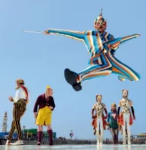 слънцето Cirque Soleil