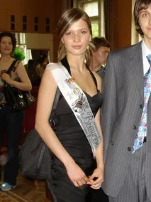 вечерна рокля кригина