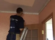 Натяжна стеля монтаж полотна та фурнітури під світильники полотна