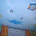 Які стелі краще в дитячій кімнаті - натяжні, підвісні та інші види дитячій